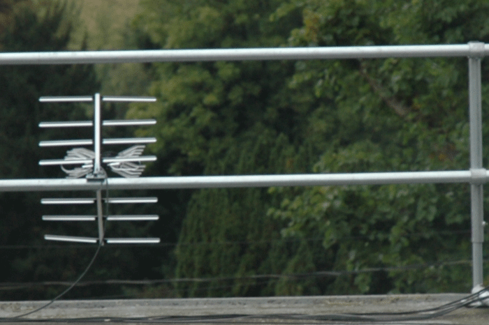 Unsafe rooftop guardrail system needs inspecting