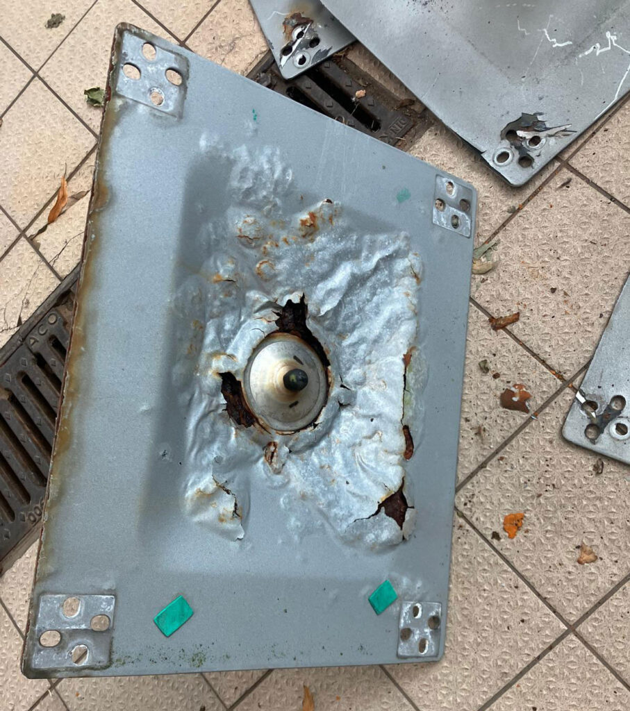 Corroded lifeline post