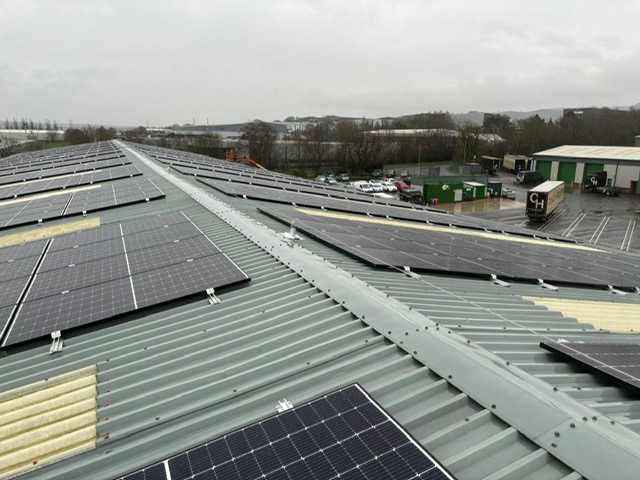 Lifeline system on an industrial roof for safe access to the solar panels for maintenance.