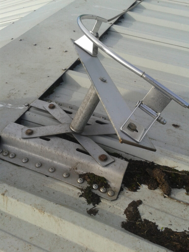 Damaged lifeline bracket